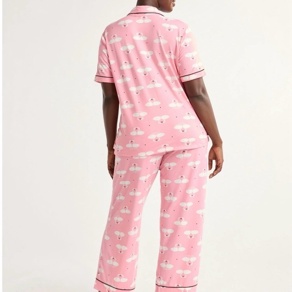 Charming Pink Swan Print Capri Pajama Set Soft - Picture 3 of 7